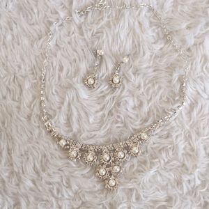 Princess necklace and earrings set